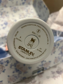 Stanley x LoveShackFancy Quencher 40 oz Everblooming Rosettes Insulated Tumbler – New